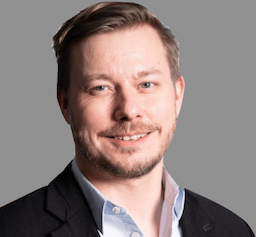 Guenter Rottenfusser headshot